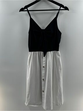 Black & White Colorblock Bow Front Mini Dress – Women’s Large